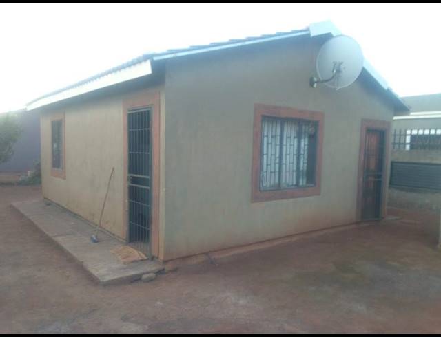2 BEDROOM HOUSE FOR SALE IN SOSHANGUVE SOUTH